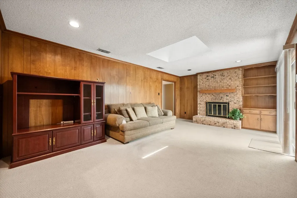 1104 Arlena Drive Arlington TX 76012
