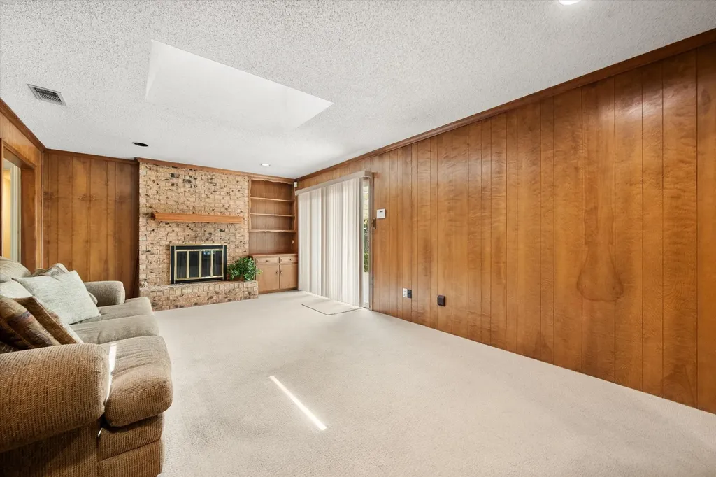 1104 Arlena Drive Arlington TX 76012