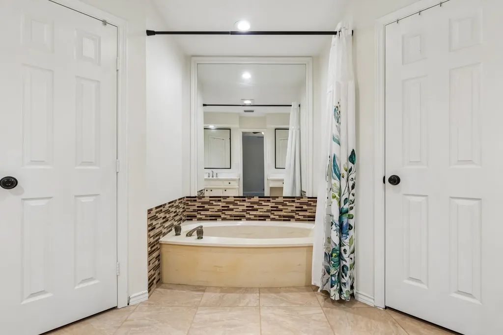 2133 Hunters Ridge Carrollton TX 75006