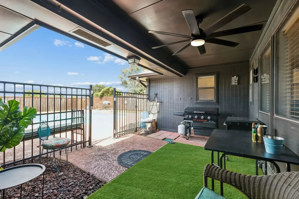 2133 Hunters Ridge Carrollton TX 75006