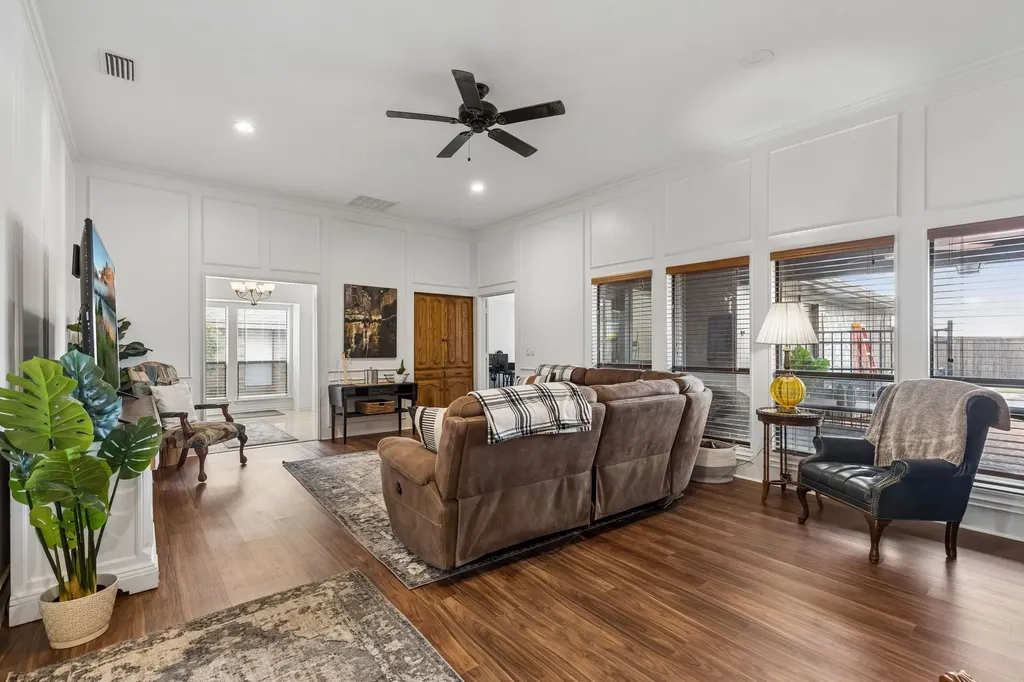 2133 Hunters Ridge Carrollton TX 75006