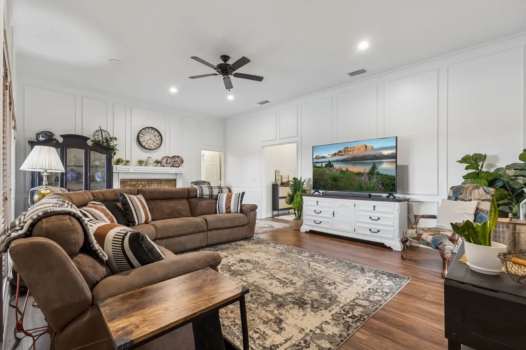 2133 Hunters Ridge Carrollton TX 75006