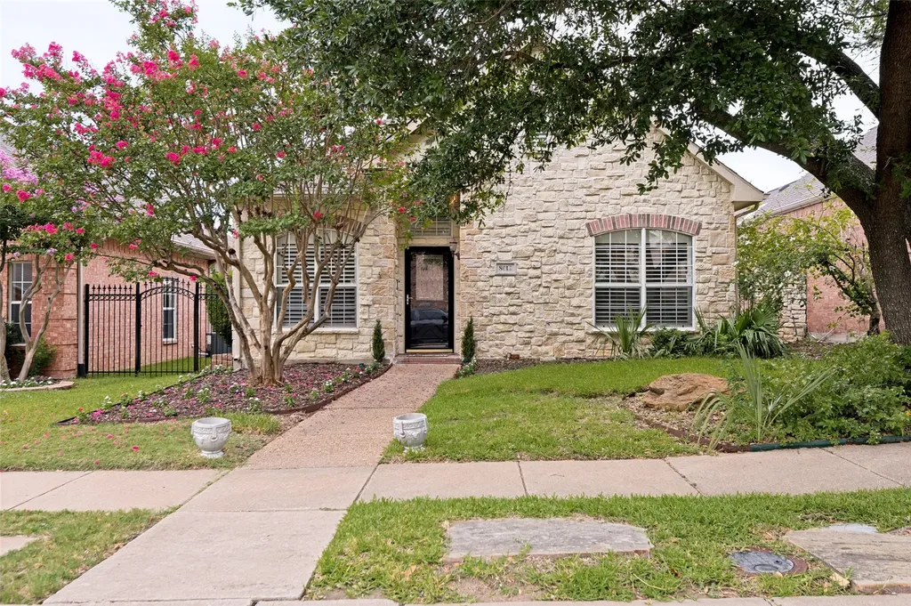 8012 Springmoss Drive Plano TX 75025