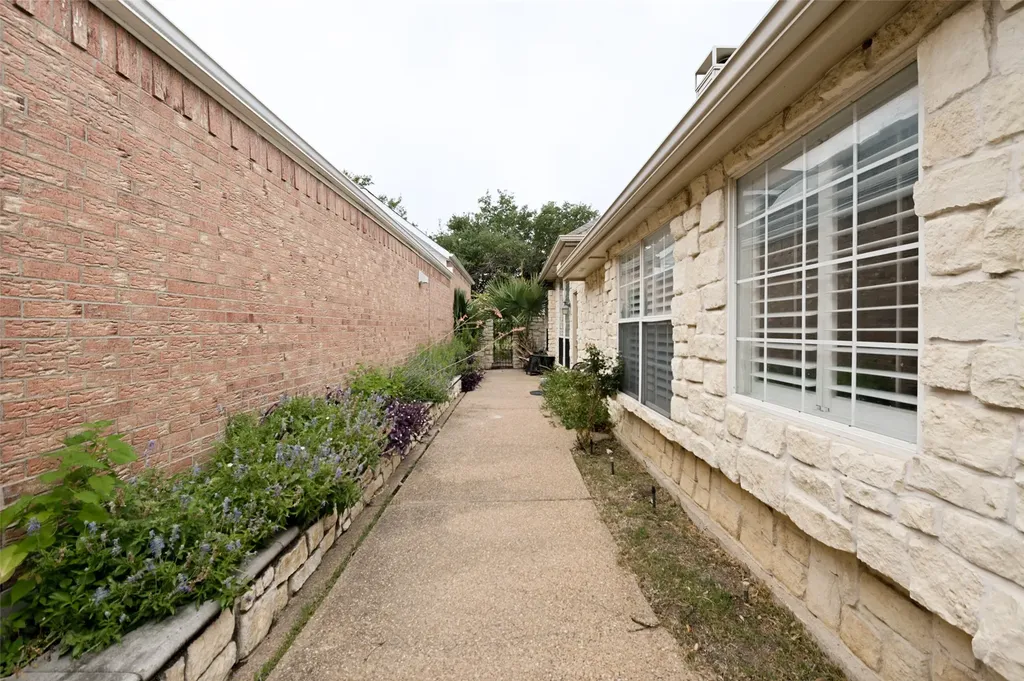 8012 Springmoss Drive Plano TX 75025
