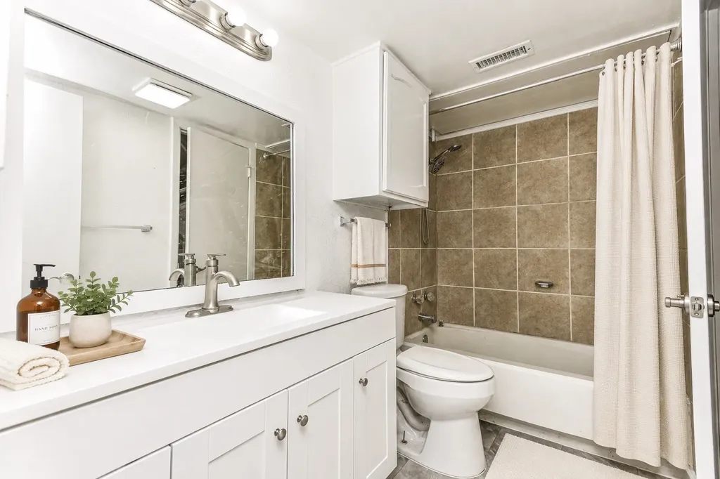 3022 Forest Lane Dallas TX 75234