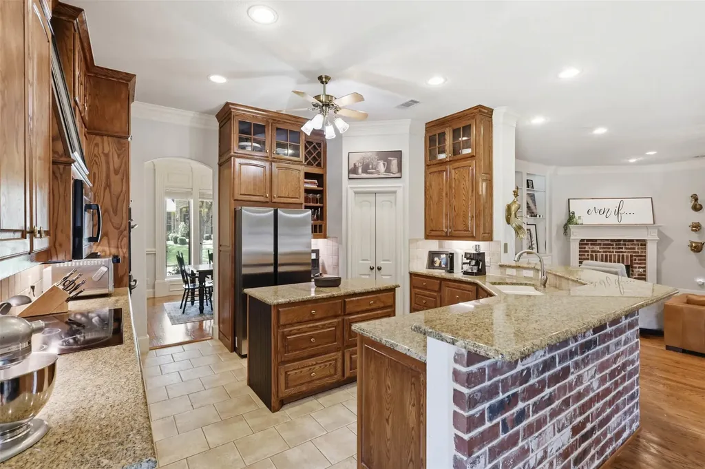 600 Hickory Court Hurst TX 76054