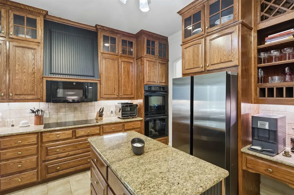 600 Hickory Court Hurst TX 76054
