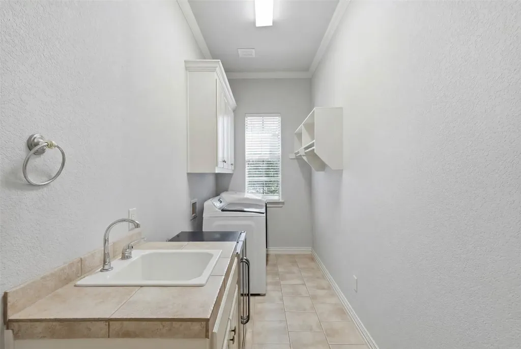 600 Hickory Court Hurst TX 76054