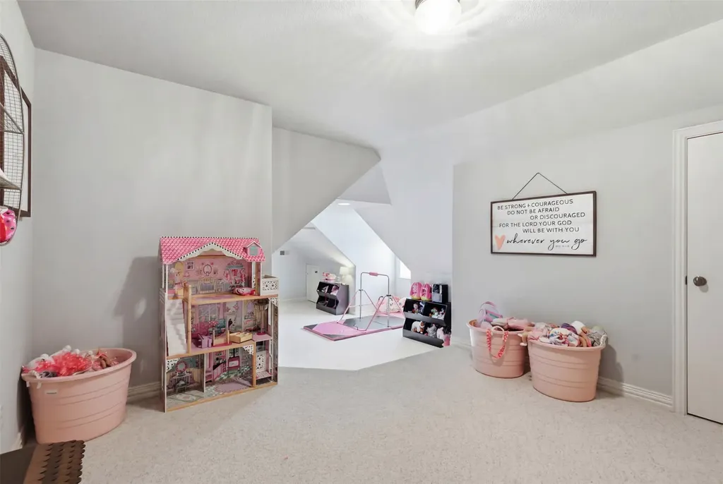 600 Hickory Court Hurst TX 76054