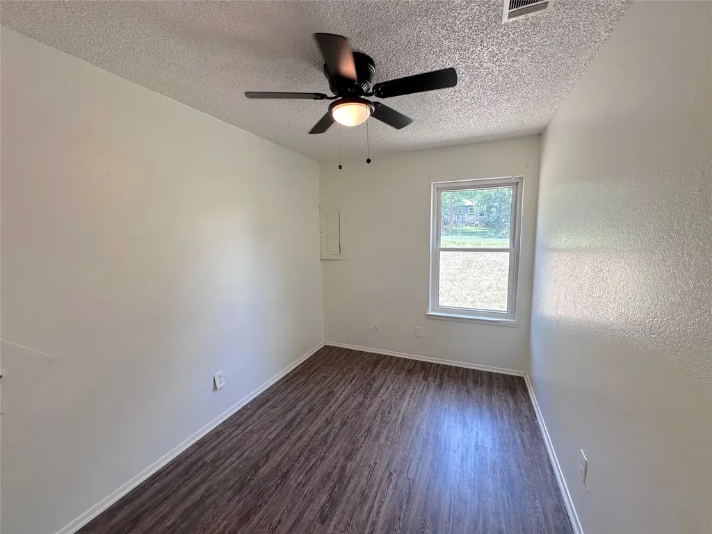 5408 Helmick Avenue Fort Worth TX 76107