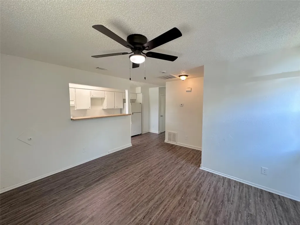 5408 Helmick Avenue Fort Worth TX 76107