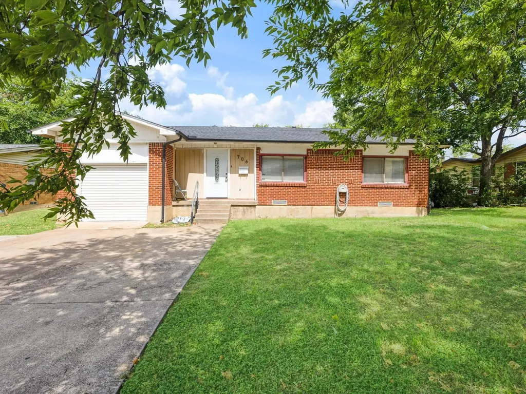 706 N Carrier Parkway Grand Prairie TX 75050