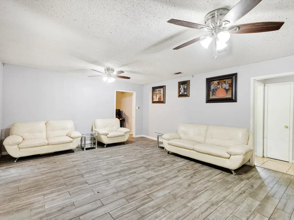 706 N Carrier Parkway Grand Prairie TX 75050