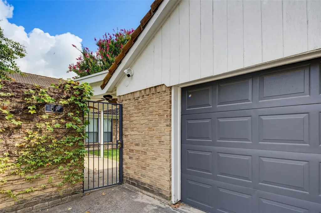54 Legend Road Benbrook TX 76132