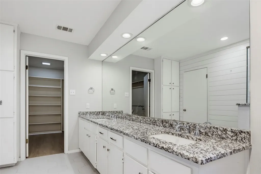 54 Legend Road Benbrook TX 76132