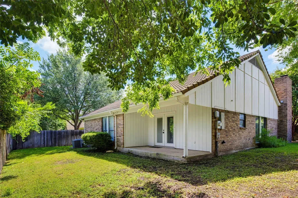 54 Legend Road Benbrook TX 76132