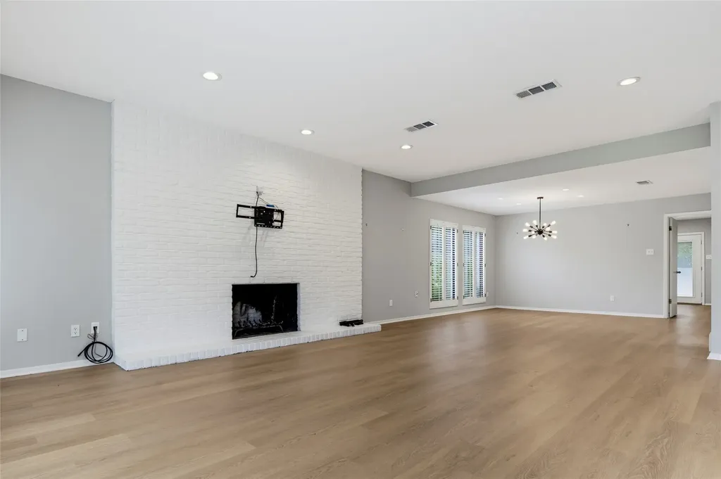54 Legend Road Benbrook TX 76132
