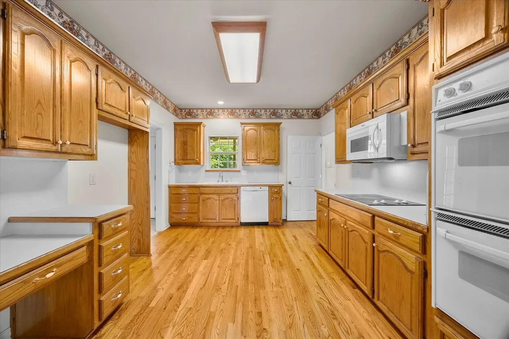 10495 Holly Creek Road Terrell TX 75160