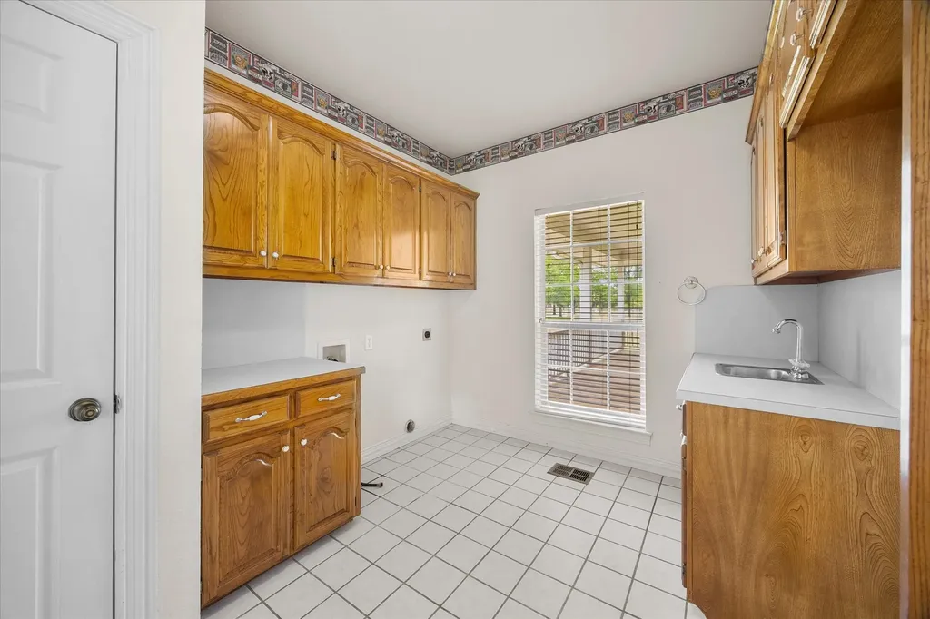 10495 Holly Creek Road Terrell TX 75160
