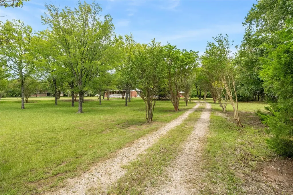 10495 Holly Creek Road Terrell TX 75160