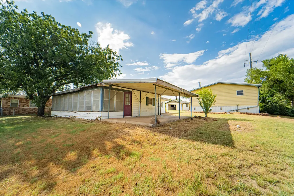 2517 County Road 215 Breckenridge TX 76424