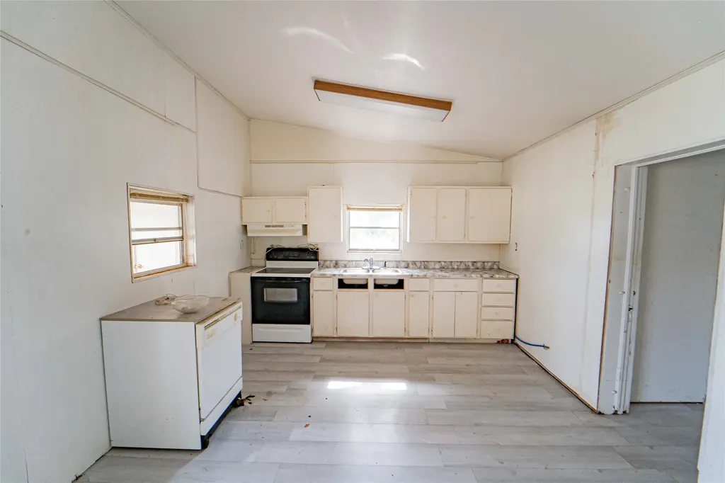 2517 County Road 215 Breckenridge TX 76424