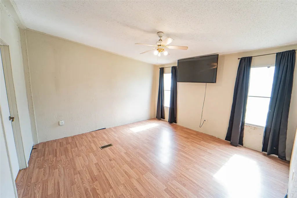2517 County Road 215 Breckenridge TX 76424