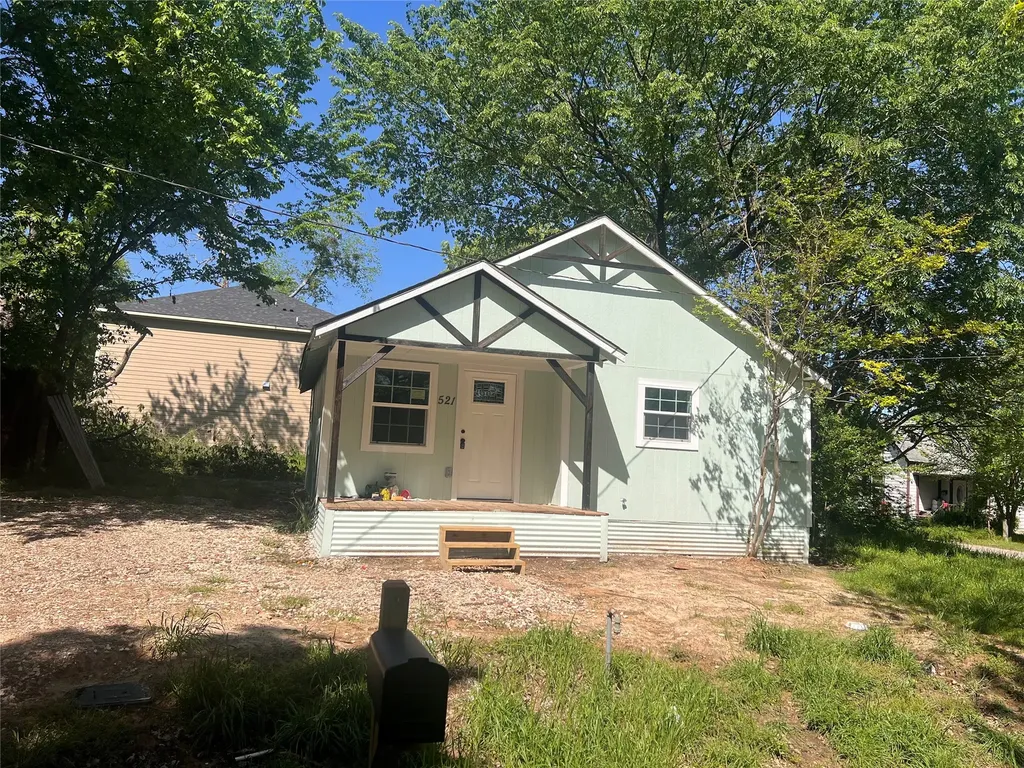 521 Morgan Street Bonham TX 75418
