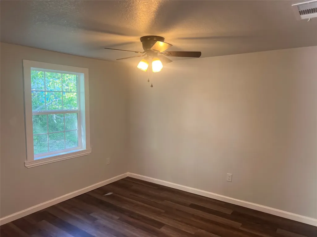 521 Morgan Street Bonham TX 75418