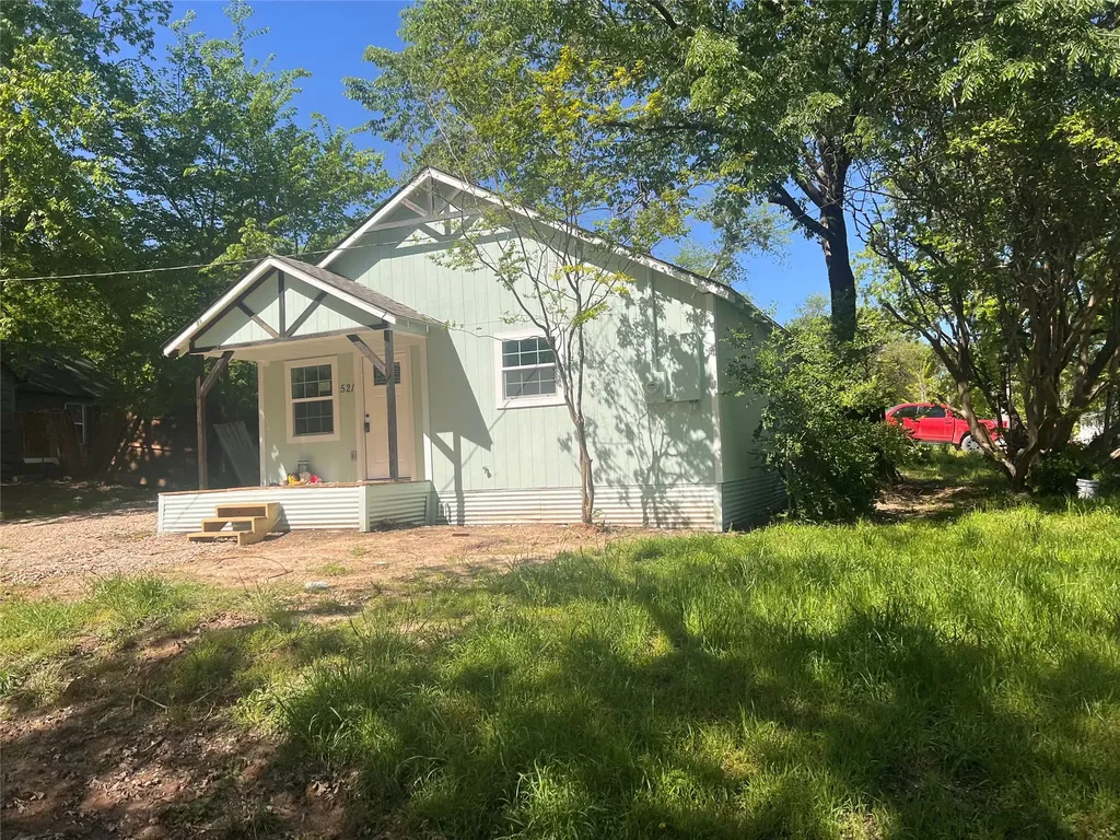 521 Morgan Street Bonham TX 75418