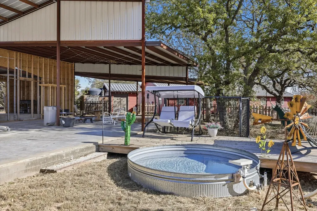 8980 Cr 156 Bluff Dale TX 76433