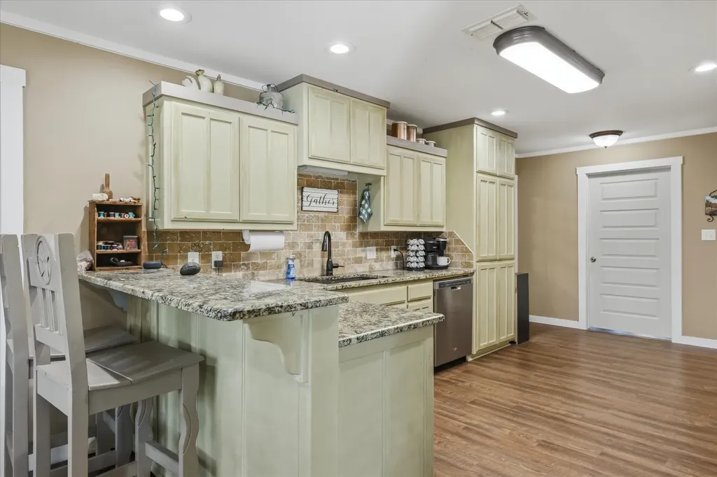 8980 Cr 156 Bluff Dale TX 76433