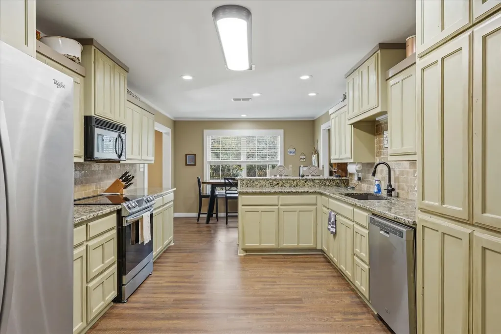 8980 Cr 156 Bluff Dale TX 76433