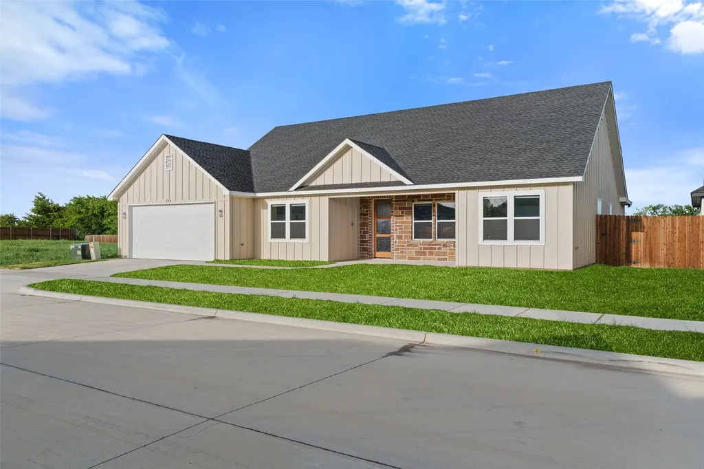 548 Highview Court Godley TX 76044