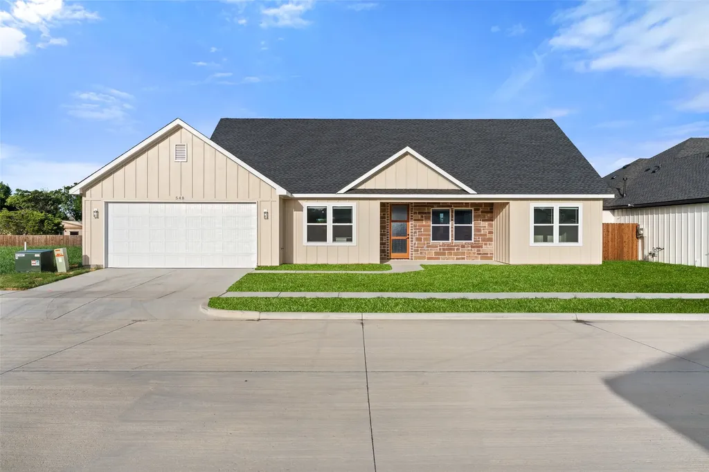 548 Highview Court Godley TX 76044