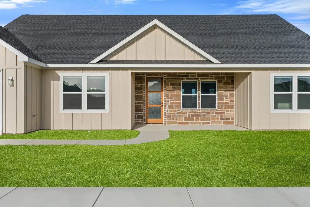 548 Highview Court Godley TX 76044