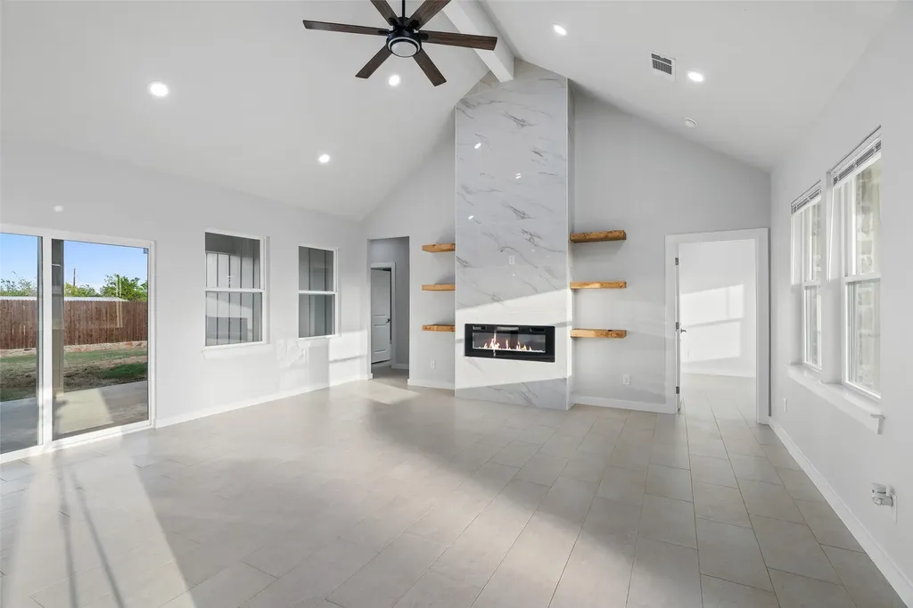 548 Highview Court Godley TX 76044