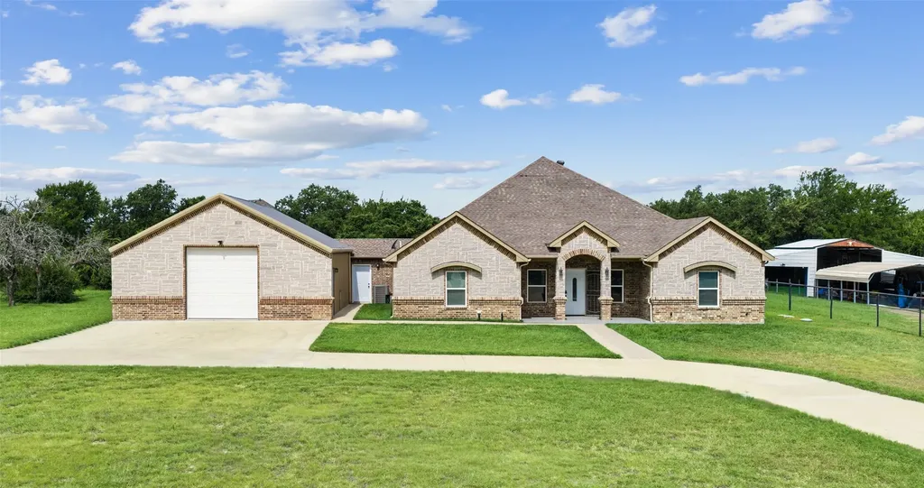 6797 Bridle Bit Trail Fort Worth TX 76135