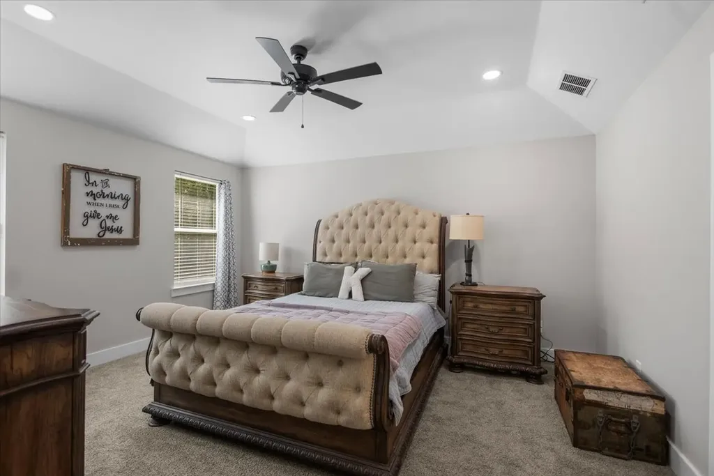 16134 Crossing Circle Lindale TX 75771