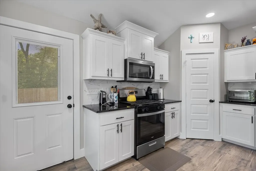 16134 Crossing Circle Lindale TX 75771