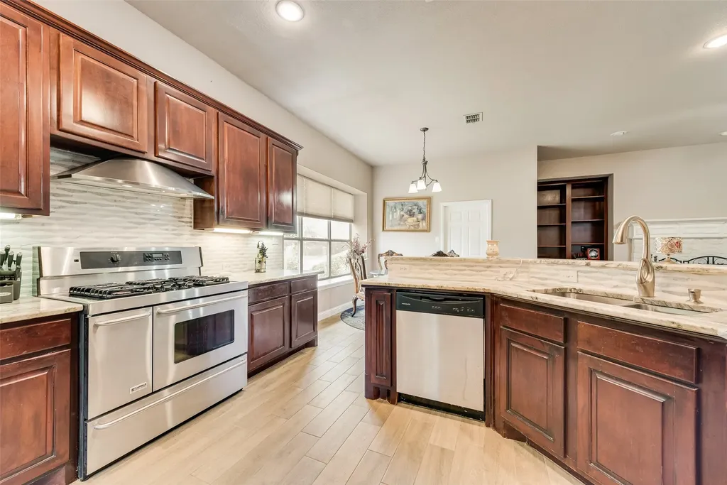 695 Shores Boulevard Rockwall TX 75087