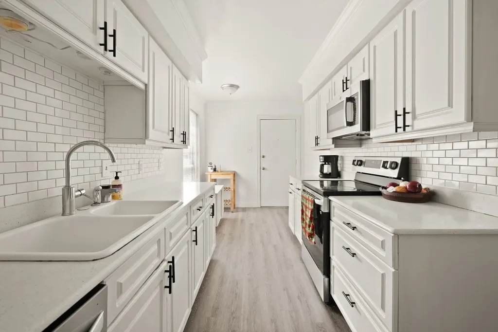 13752 Flagstone Lane Dallas TX 75240