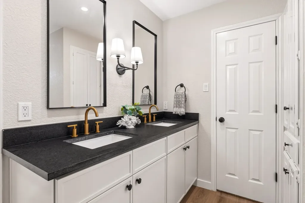 3306 Blue Bell Place Richardson TX 75082