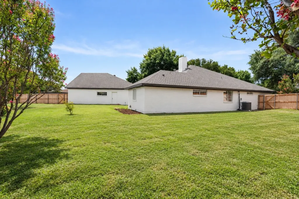 3306 Blue Bell Place Richardson TX 75082