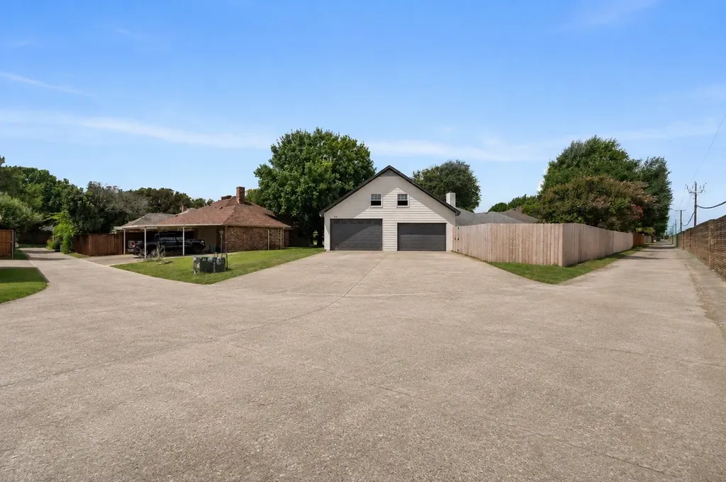 3306 Blue Bell Place Richardson TX 75082