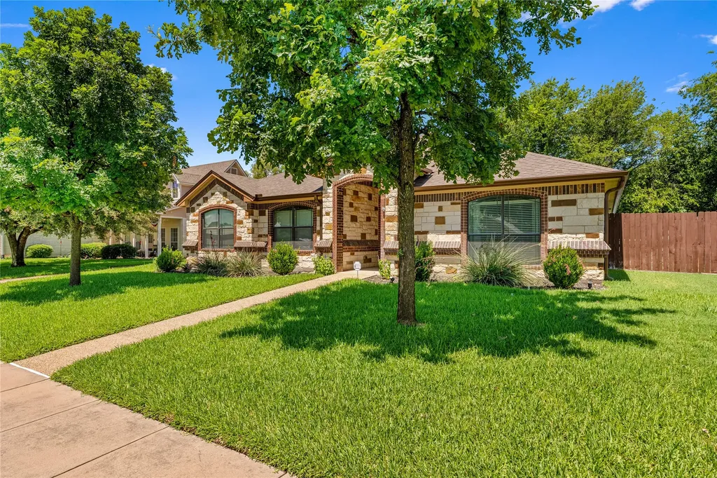 820 Springdale Circle Lorena TX 76655