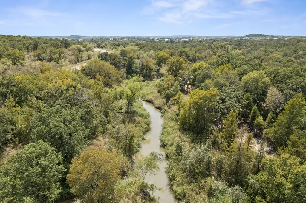 620 Pershing Road Mineral Wells TX 76067