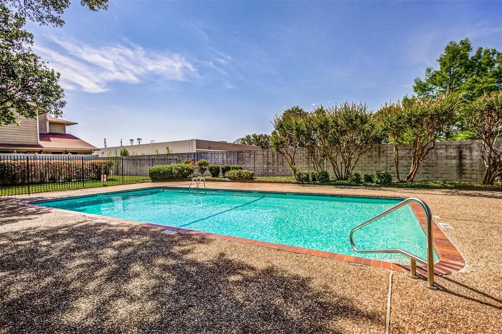 2240 Tarpley Road Carrollton TX 75006