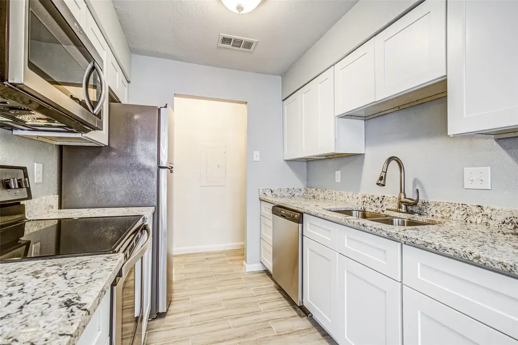 2240 Tarpley Road Carrollton TX 75006