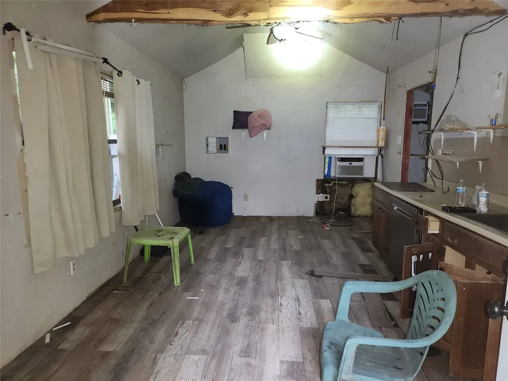 94 Private Road 52001 Pittsburg TX 75686